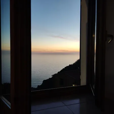 Hostel Ninin De Ma' Framura