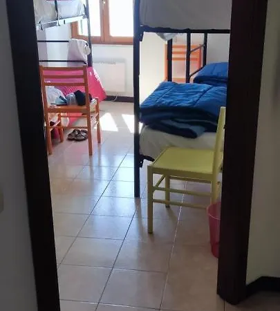 Ninin De Ma' Hostel Framura