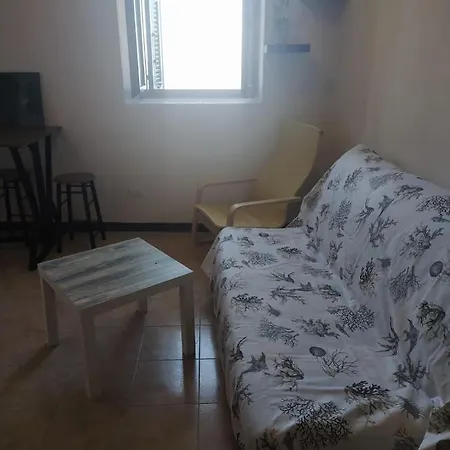Ninin De Ma' Ostello Framura