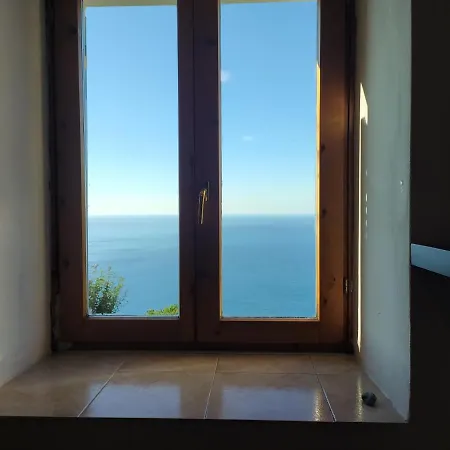 Hostel Ninin De Ma' Framura