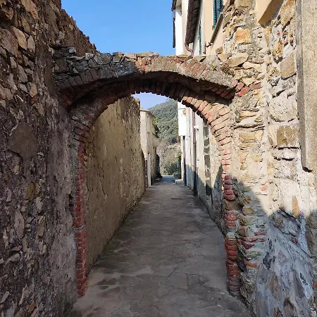 بيت شباب Ninin De Ma' *