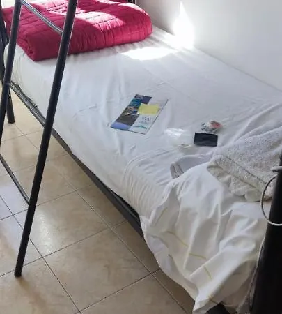 Ninin De Ma' Hostel Framura