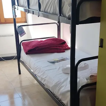 Ninin De Ma' Hostel Framura