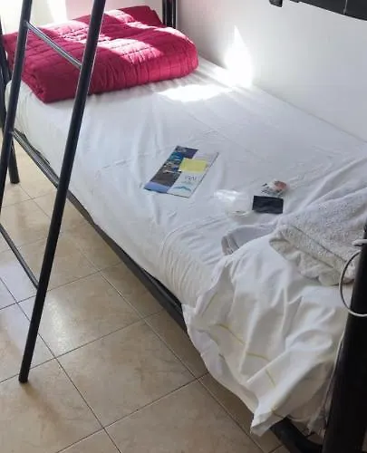 Ninin De Ma' Hostel Framura